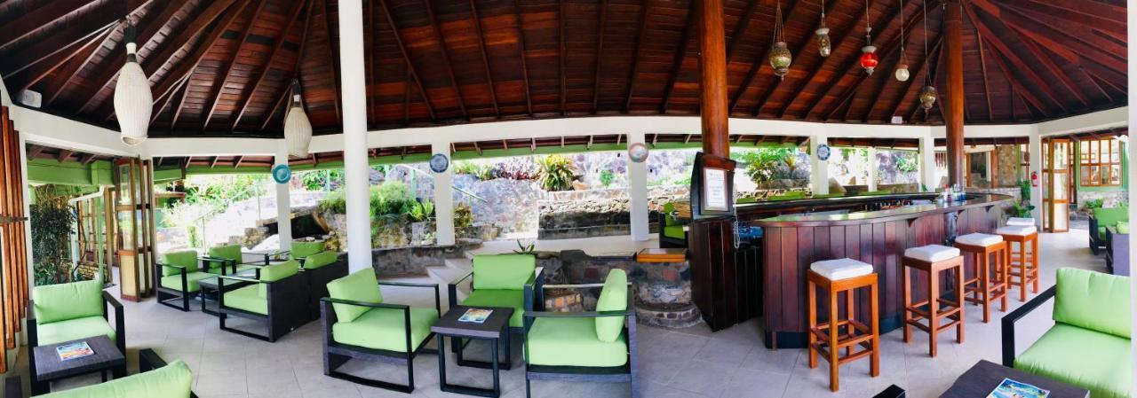 Young Island Resort Calliaqua Ngoại thất bức ảnh